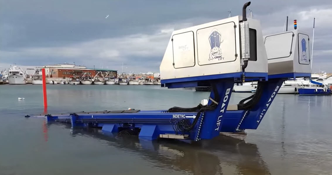 Travel lift anfíbio BL160 CROC LIFT BOAT LIFT controlado