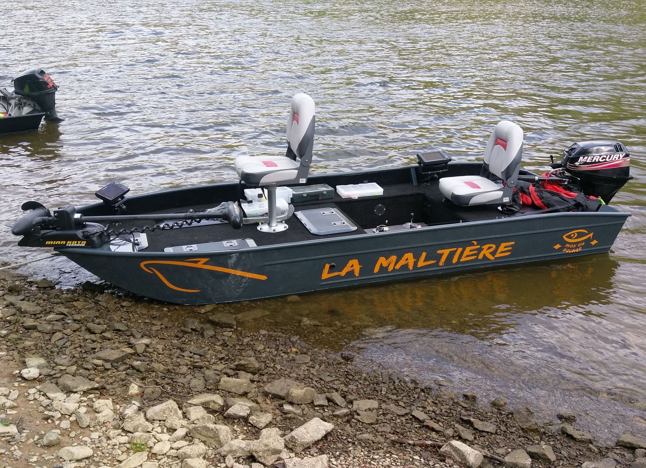 Bote com motor de popa - 4000g - La Maltière - Alu Speed Boat - em alumínio  / máx. 5 pessoas / máx. 6 pessoas, image size:2070x1500