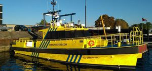 barco para transporte de pilotos