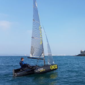 trimarã / day-sailer / de monotipo / de popa aberta
