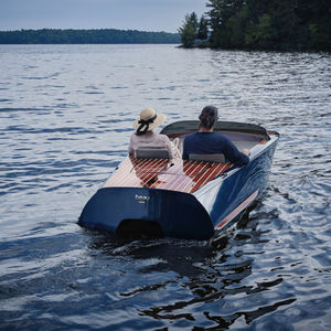 barco a pedais de 2 lugares