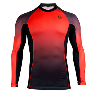 camiseta de lycra de mangas longas
