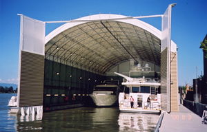 abrigo temporário de barcos