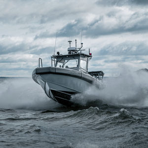 barco profissional barco-patrulha 1