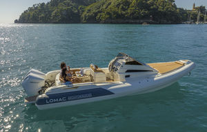 barco inflável com motor de popa 1