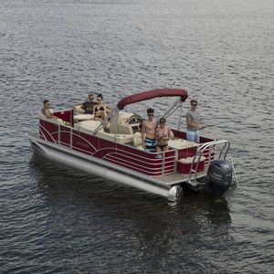 pontoon boat com motor de popa
