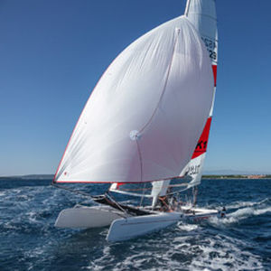 catamarã esportivo de regata