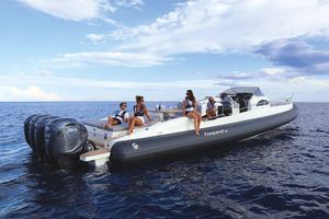 barco inflável com motor de popa / quadrimotor / semirrígido / com console dupla