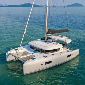 iate à vela catamarã 1