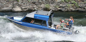 barco de pesca-passeio com motor de centro / máx. 9 pessoas