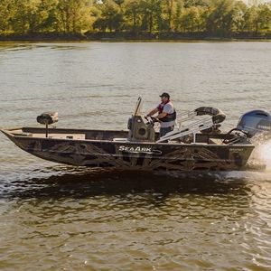 jon boat com motor de popa 1
