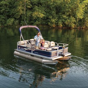 pontoon boat com motor de popa