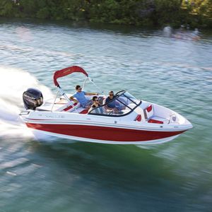 lancha de proa aberta com motor de popa / com console dupla / bowrider / para esqui aquático