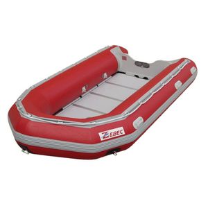 barco inflável com motor de popa