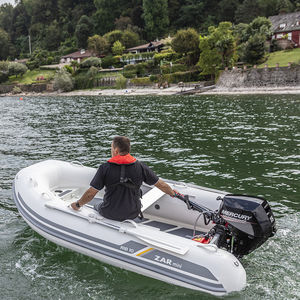 barco inflável com motor de popa 1