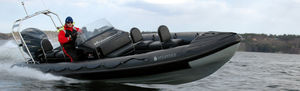 barco inflável com motor de popa 1
