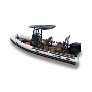 barco inflável com motor de popa 1