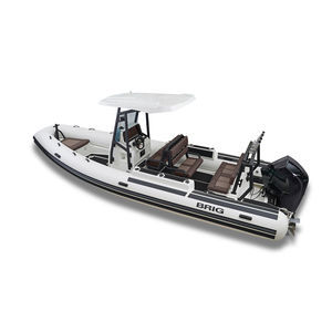 barco inflável com motor de popa 1