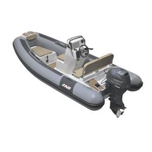 barco inflável com motor de popa 1
