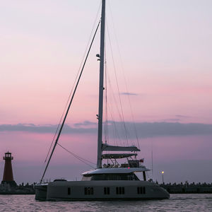 iate à vela catamarã