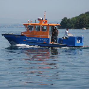 barco profissional barco salva-vidas