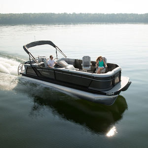 pontoon boat com motor de popa