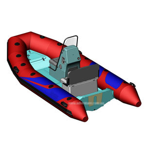 barco inflável com motor de popa