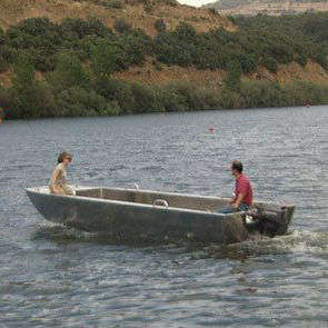 barco profissional barco para pesquisa oceanográfica / com motor de popa / em alumínio