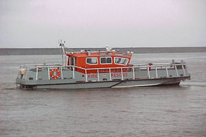 barco profissional barco salva-vidas