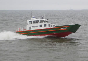 barco profissional barco-patrulha 1