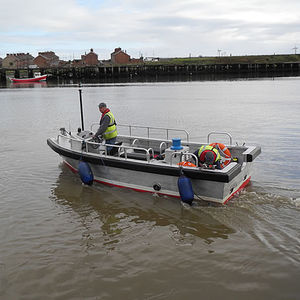 barco profissional embarcação LH 1