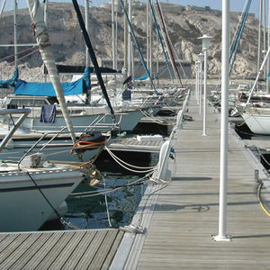 píer flutuante / de atracação / para marina / para porto