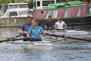 barco de remo de lazer