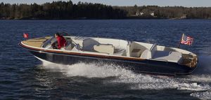 barco de apoio para iate com motor de centro