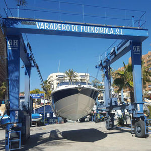 guindaste portuário / para marina / para iate / articulado