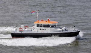 barco para transporte de pilotos