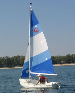 barco de vela ligeira para dois tripulantes