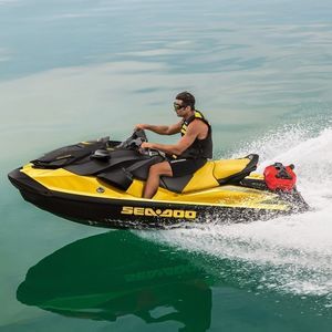 jet-ski sentado