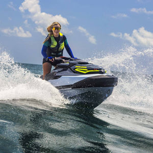 jet-ski sentado 1
