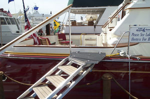 escada para barco / lateral / de banhos / para plataforma