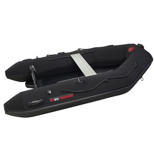 barco inflável com motor de popa