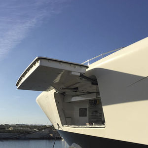 porta de costado para navio