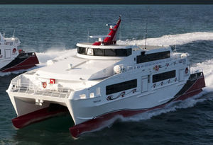ferry de passageiros catamarã