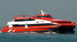 ferry de passageiros catamarã
