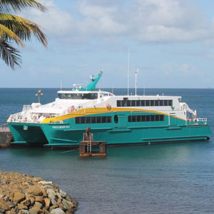 ferry de passageiros catamarã