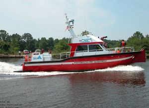 barco profissional barco de combate a incêndio 1
