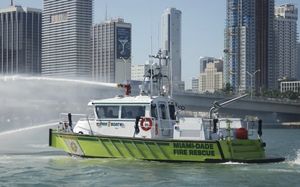 barco profissional barco de combate a incêndio 1