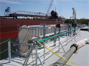 passarela de embarque para navio / articulada / motorizada / leve