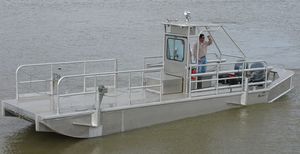 barco profissional barcaça de trabalho