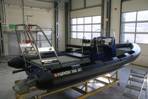 barco inflável hidrojato / semirrígido / com console central / máx. 12 pessoas
